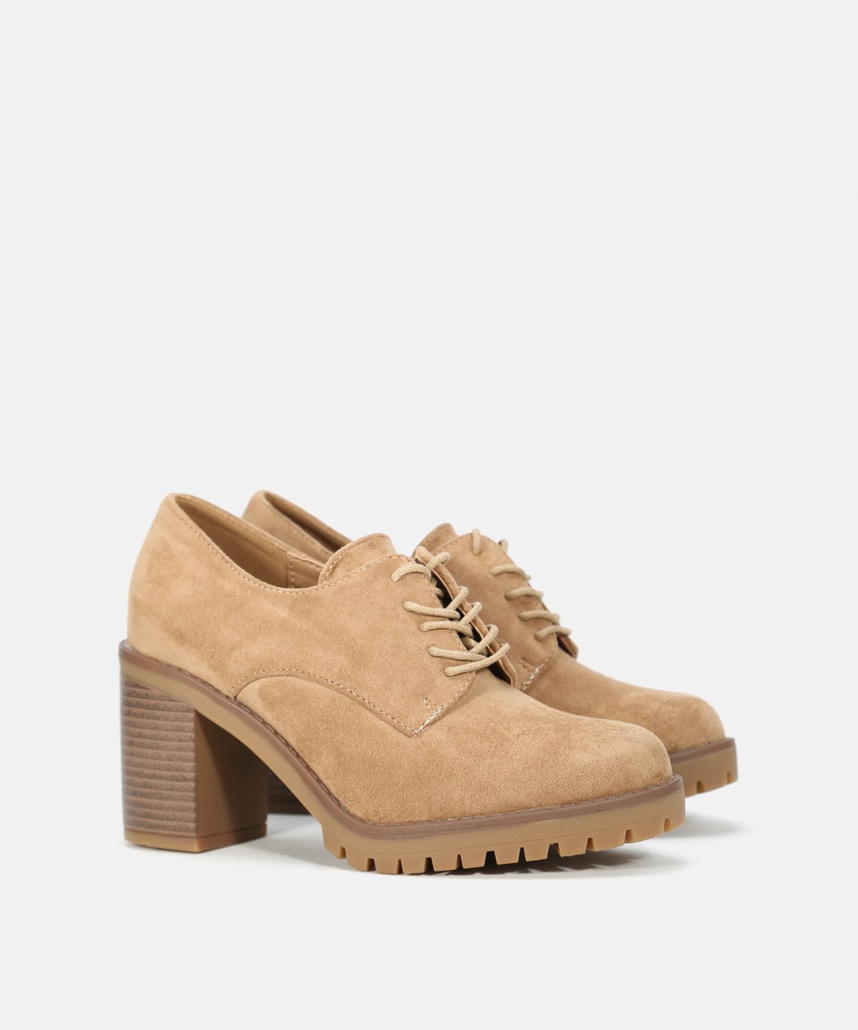 Zapatos tac&oacute;n cord&oacute;n